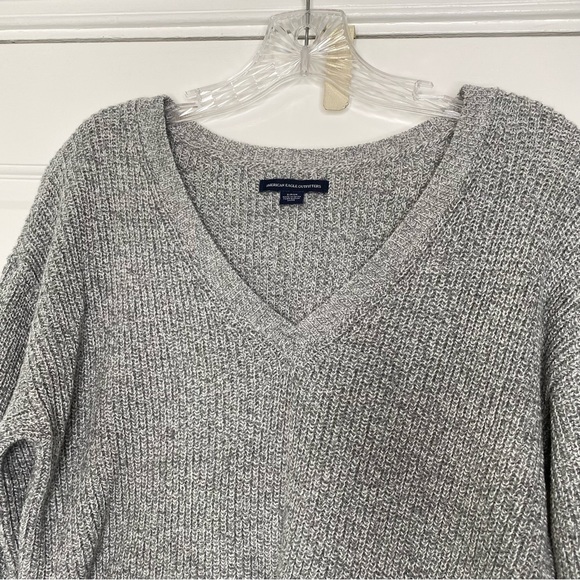 American Eagle Gray V-Neck Sweater Statement Sleeves with Braiding Size Small - Picture 3 of 9